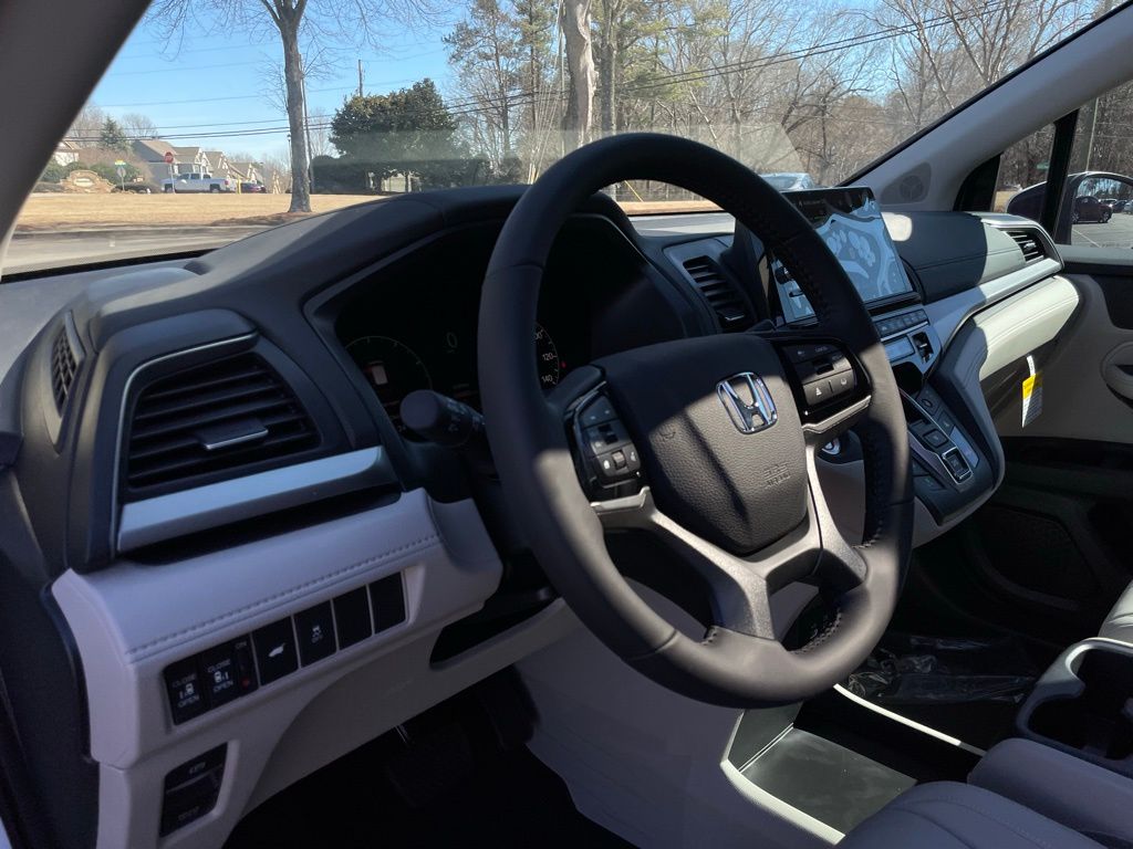 Thumbnail: 2026 Honda Odyssey - 28