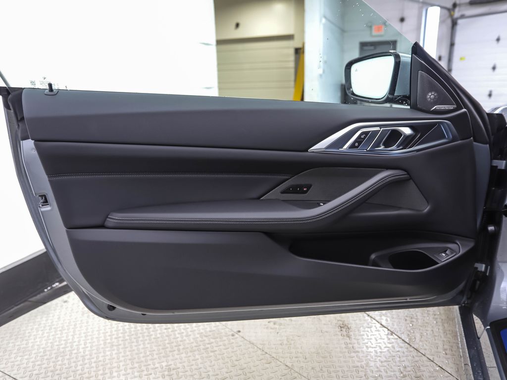 Thumbnail: 2026 BMW 4 Series - 9