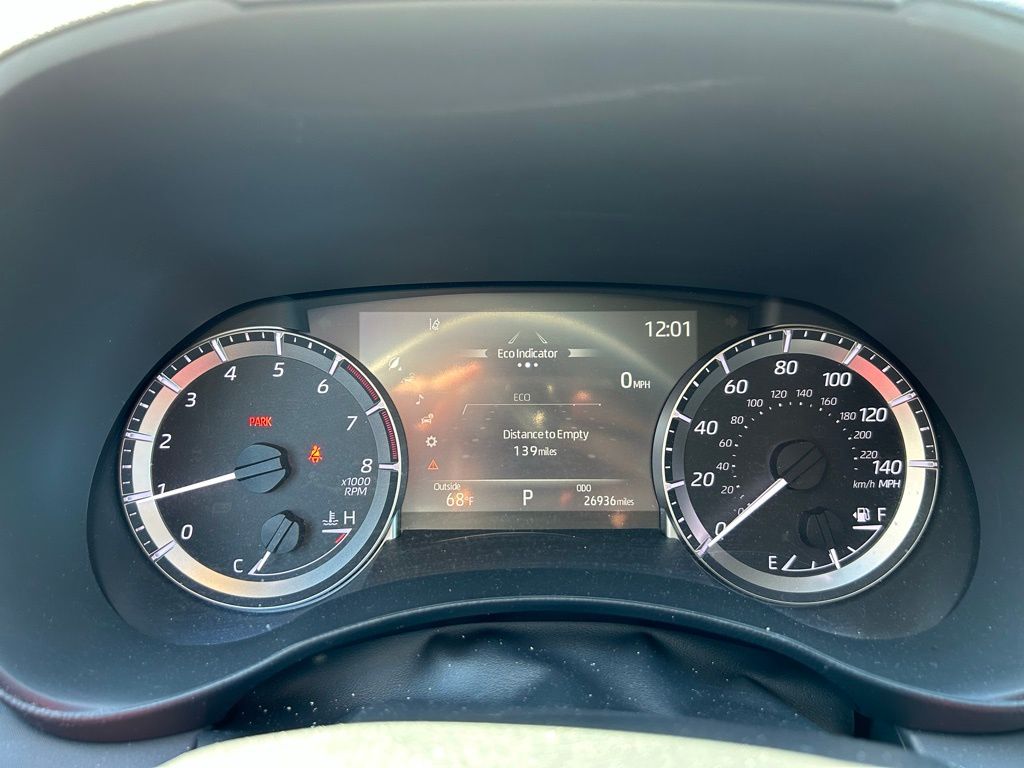 Thumbnail: 2023 Toyota Highlander - 24