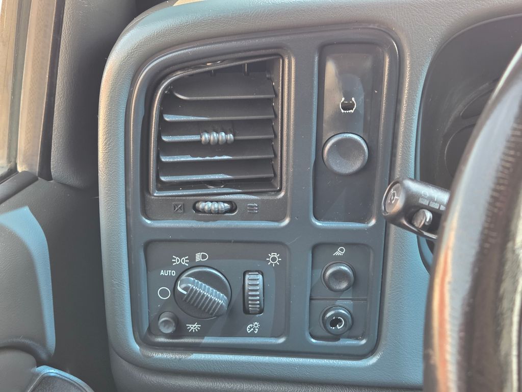 2005 Chevrolet Silverado 1500 LS