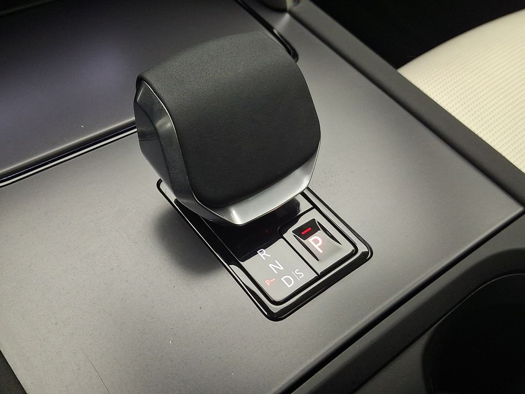 Thumbnail: 2025 Land Rover Discovery Sport - 16