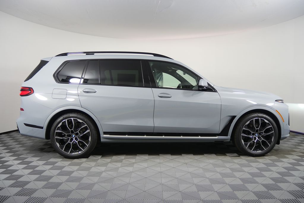 Thumbnail: 2026 BMW X7 - 2