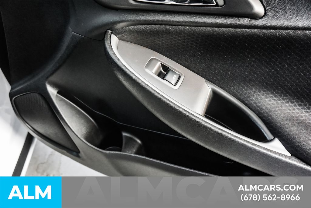 Used 2025 White Chevrolet LT image 44