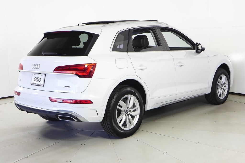 Thumbnail: 2023 Audi Q5 - 7