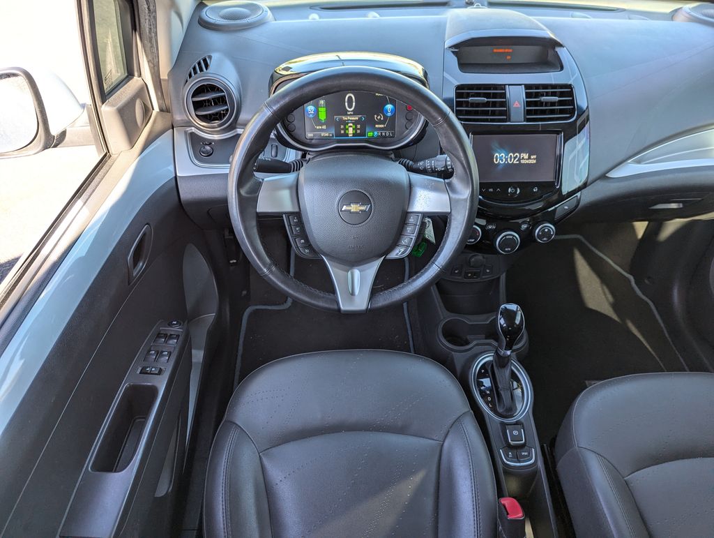 2015 Chevrolet Spark EV 2LT 28