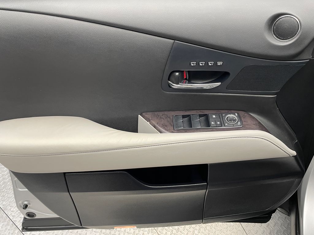 Thumbnail: 2013 Lexus RX - 9