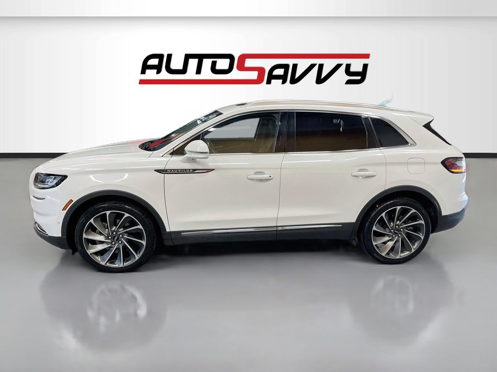 Used 2023 White Metallic Lincoln Reserve image 4