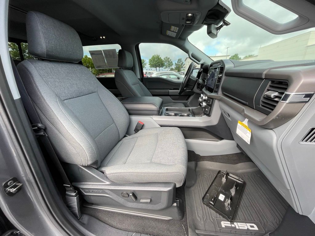 Thumbnail: 2024 Ford F-150 - 32