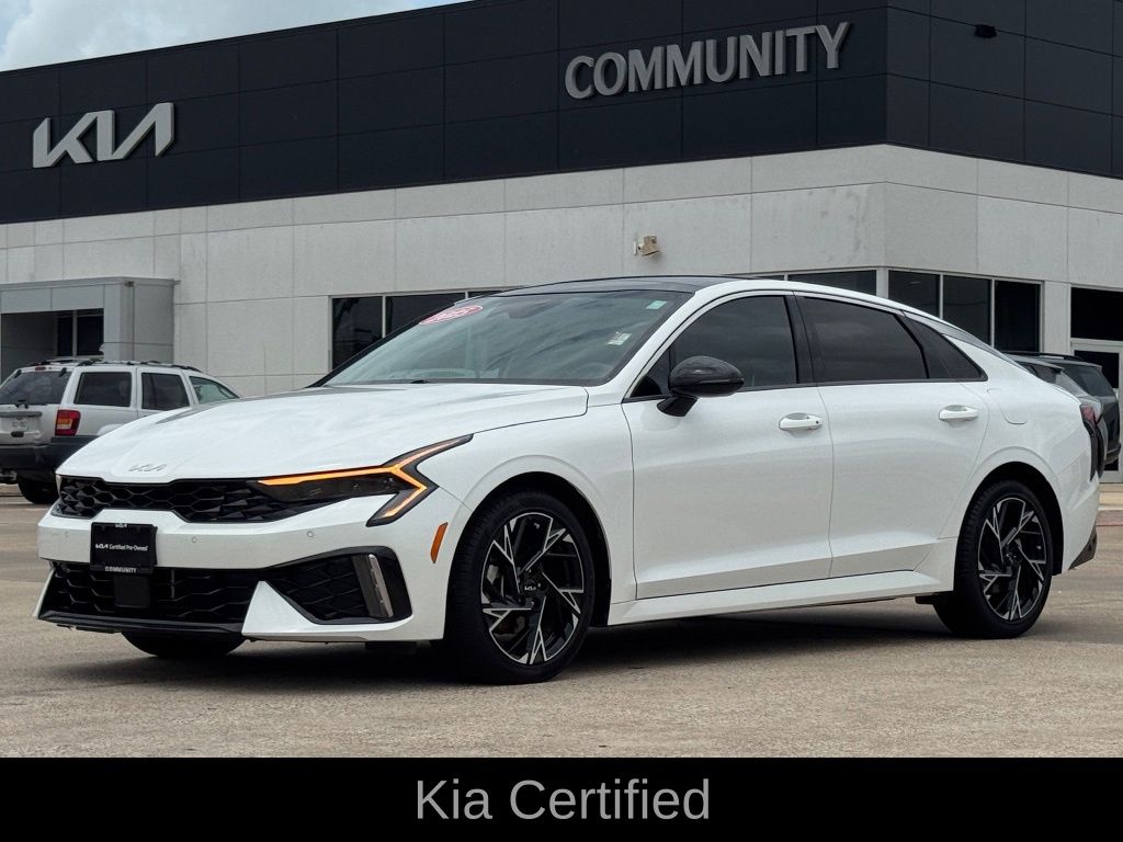 Snow White Pearl 2025 Kia K5 Sedan Front-Wheel Drive 8-Speed Automatic