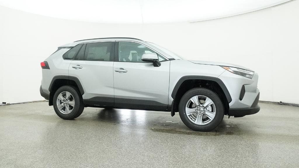 Thumbnail: 2025 Toyota RAV4 - 15