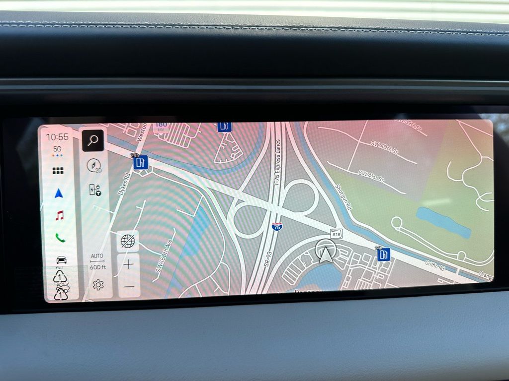 Thumbnail: 2026 Porsche Macan - 31