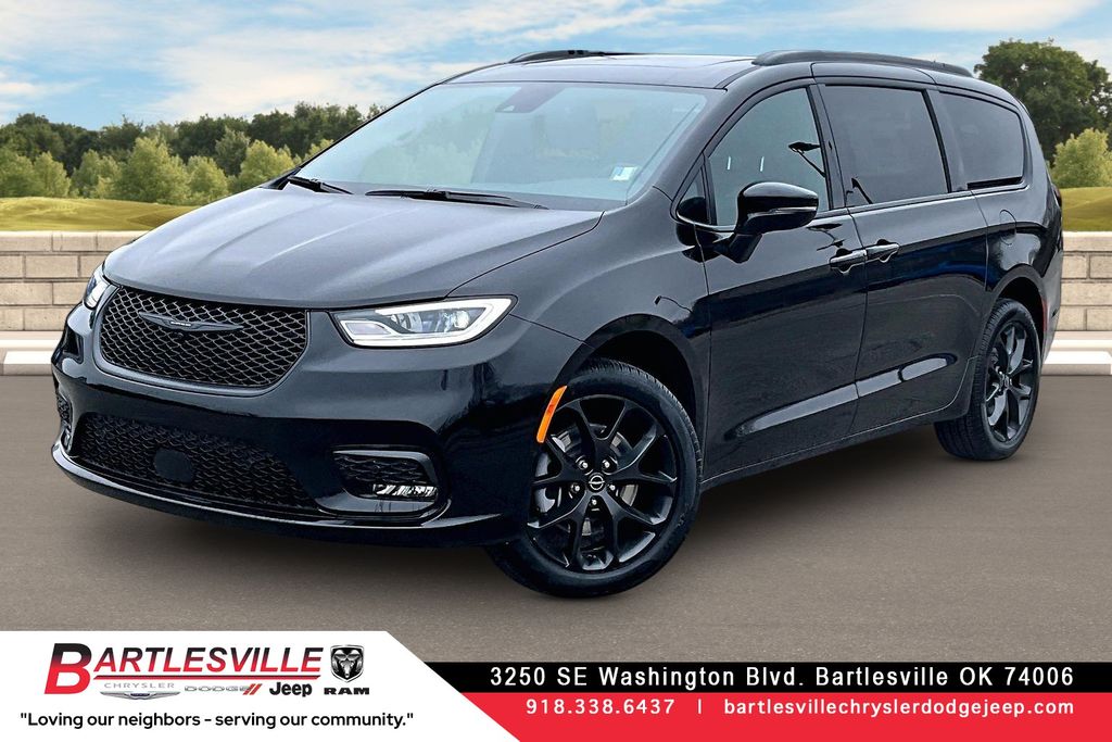 2026 Chrysler Pacifica Select AWD