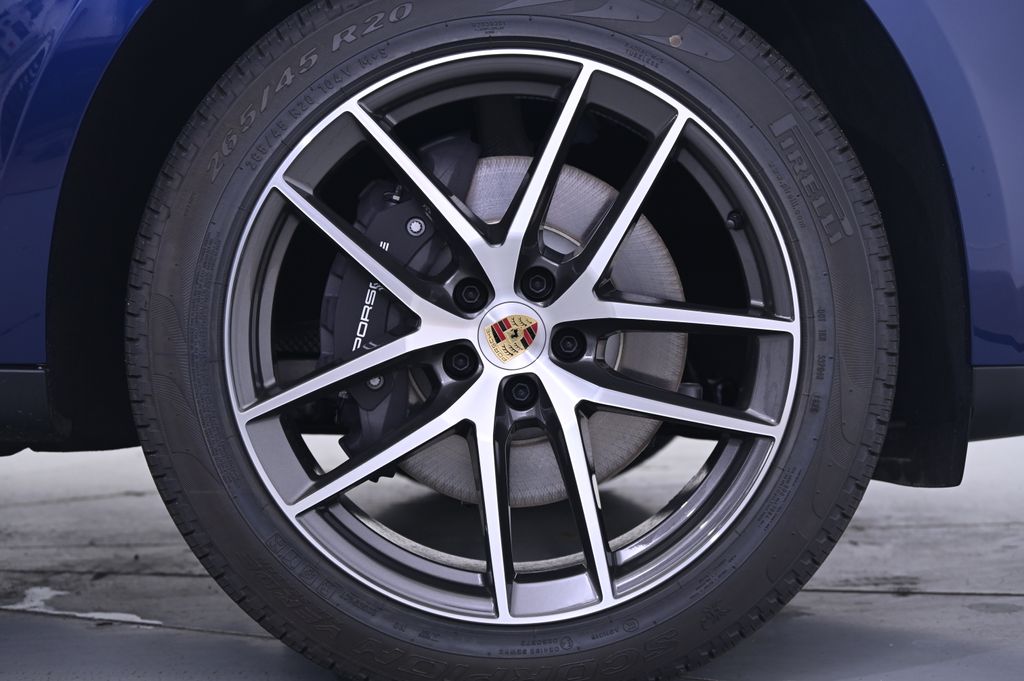 Thumbnail: 2025 Porsche Macan - 14