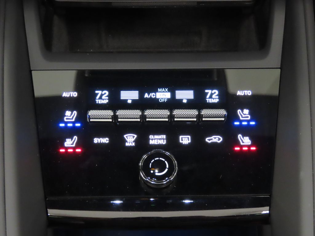 Thumbnail: 2025 Porsche Macan - 31