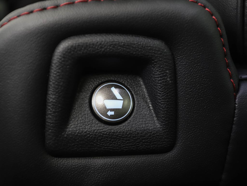 Thumbnail: 2025 Acura MDX - 25