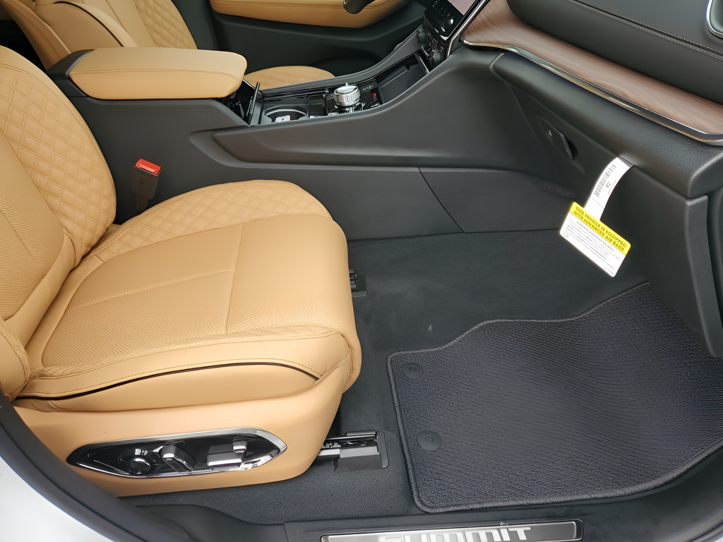 New Car 2025 Jeep Grand Cherokee L  Summit For Sale Under $60,000 In Austin, Texas