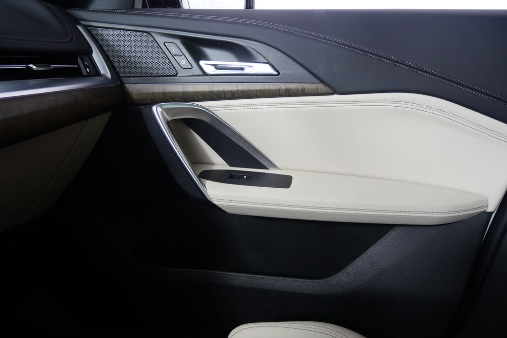 2023 BMW X1 xDrive28i 27