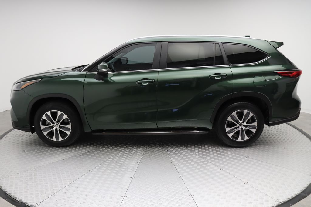 2023 Toyota Highlander XLE 12