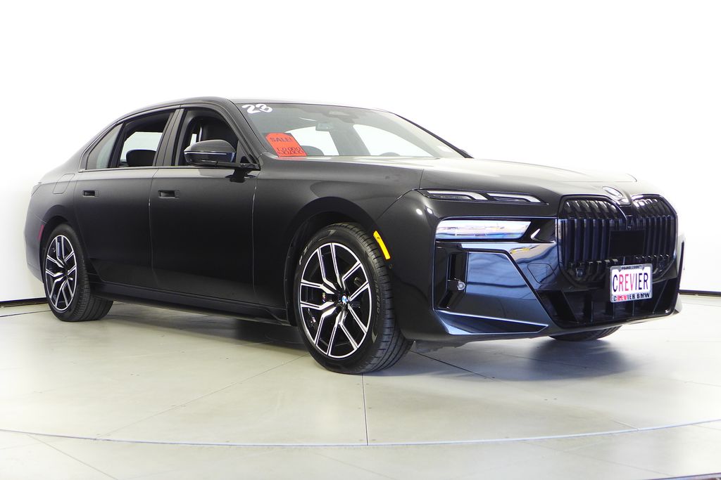 Thumbnail: 2023 BMW 7 Series - 4