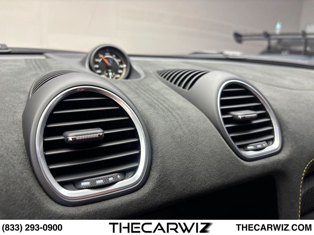2023 Porsche 718 Cayman