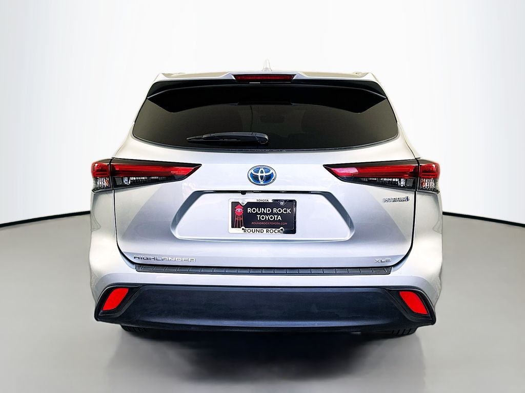 Thumbnail: 2022 Toyota Highlander - 6