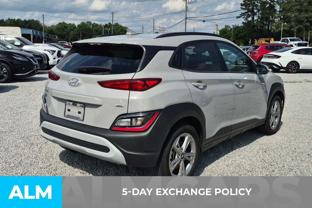 Used 2023 Silver Hyundai SEL image 3