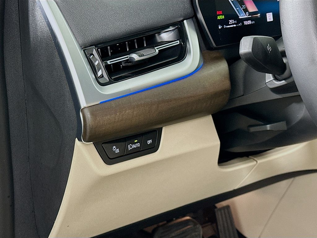 Thumbnail: 2023 BMW X1 - 10