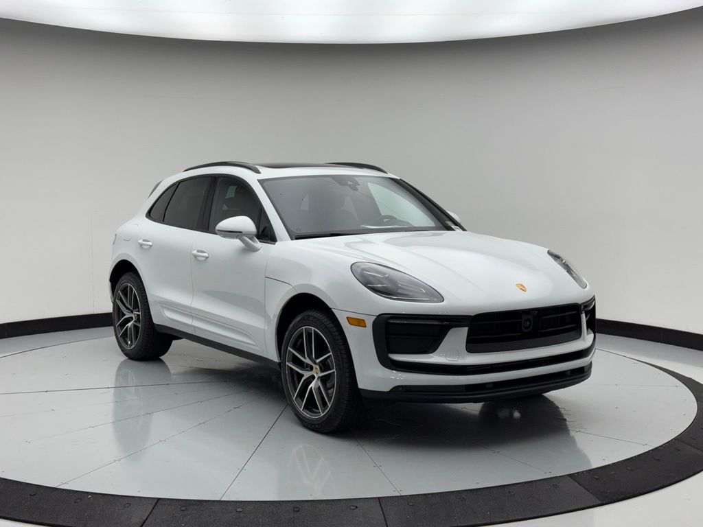 2025 Porsche Macan  7