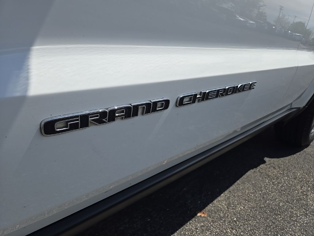 2017 Jeep Grand Cherokee Limited Edition 13