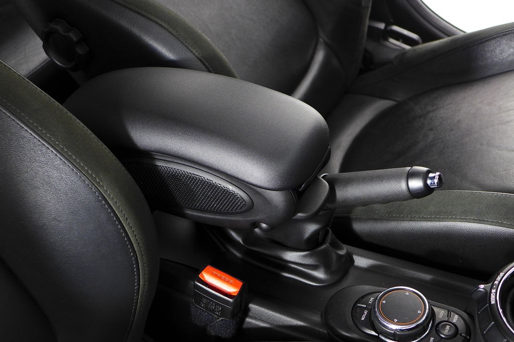 Thumbnail: 2016 MINI Cooper - 16