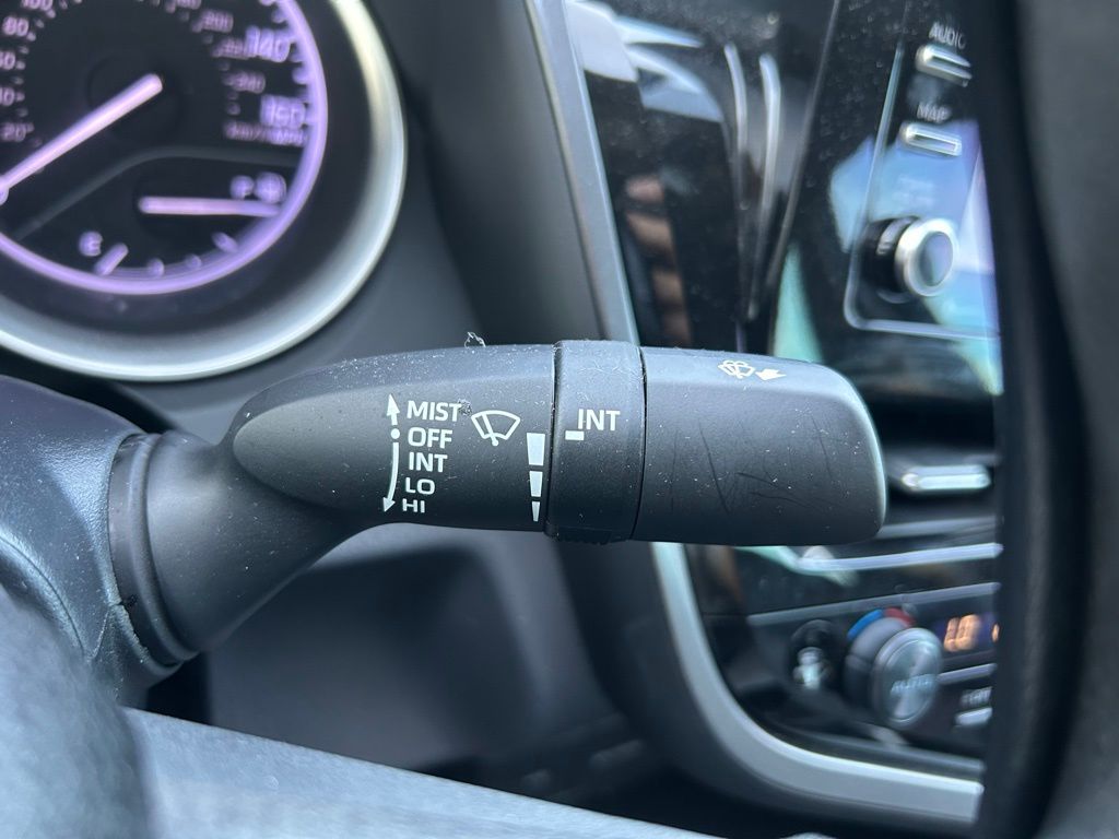 Thumbnail: 2023 Toyota Camry - 21