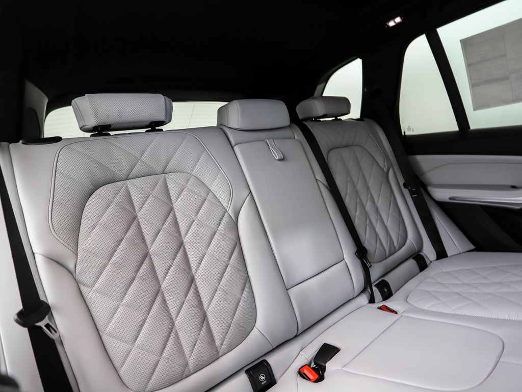 Thumbnail: 2026 BMW X5 - 28