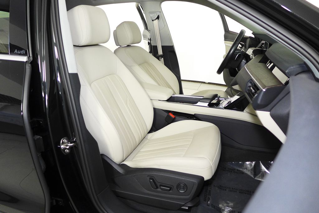 Thumbnail: 2024 Audi Q8 e-tron - 19