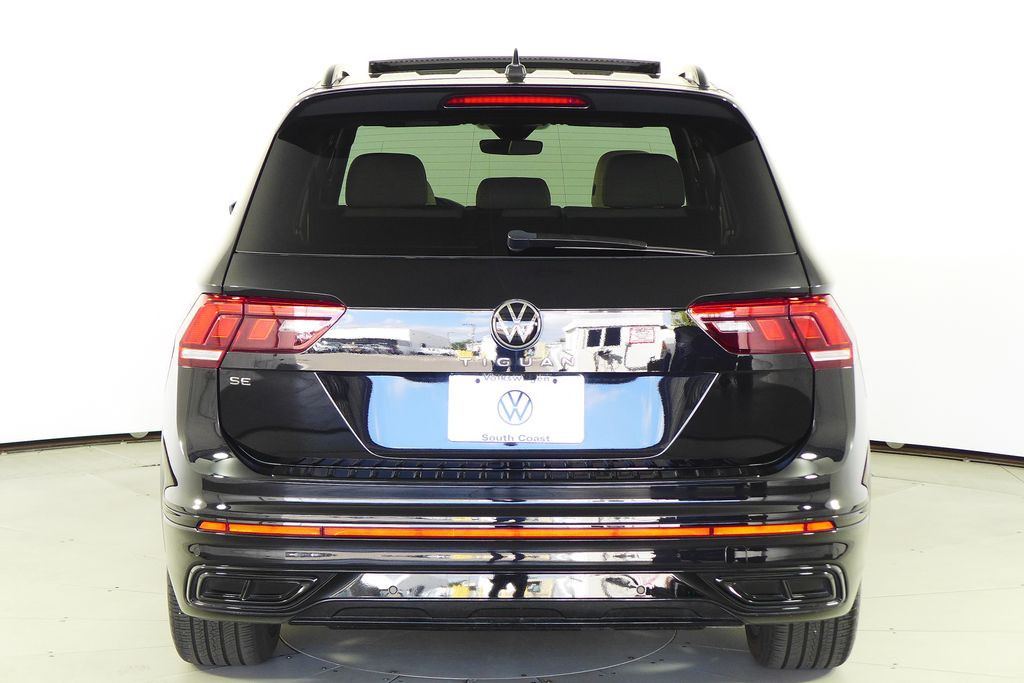 Thumbnail: 2023 Volkswagen Tiguan - 8