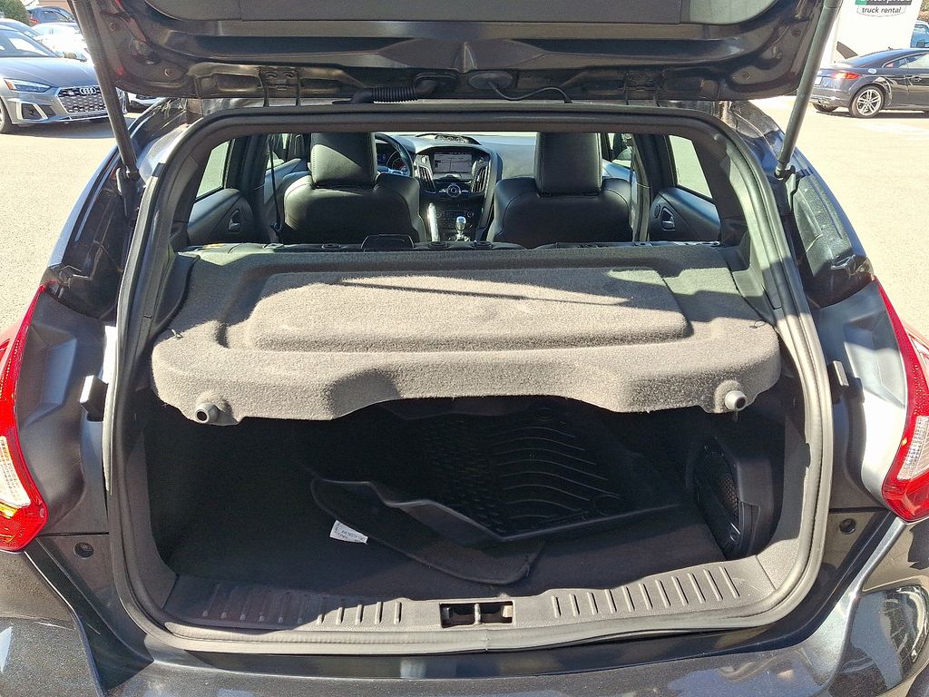 Thumbnail: 2013 Ford Focus - 29