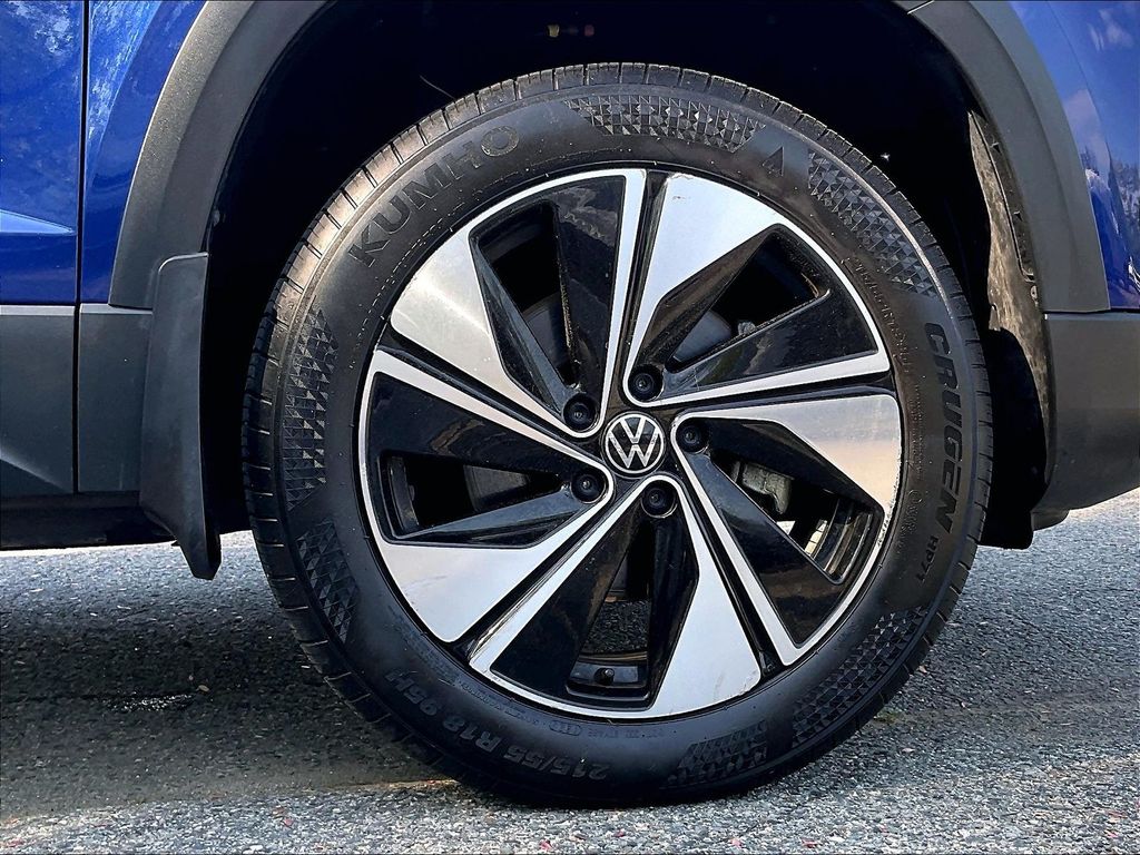 2023 Volkswagen Taos — photo 7