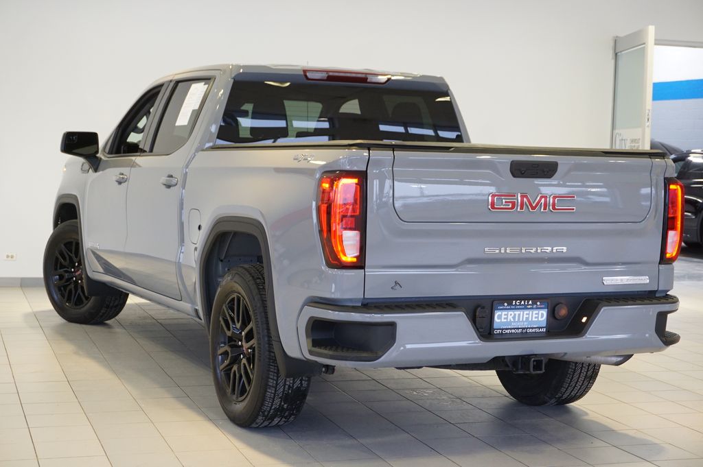 View vehicle photo 7