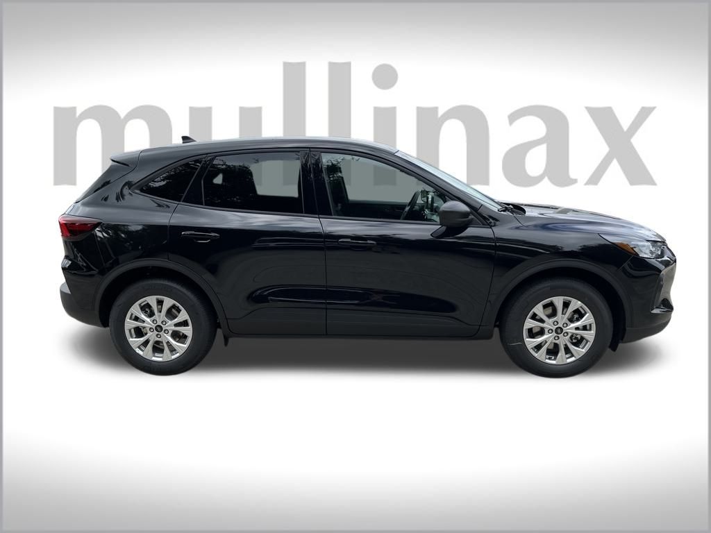 2026 Ford Escape Active photo 2