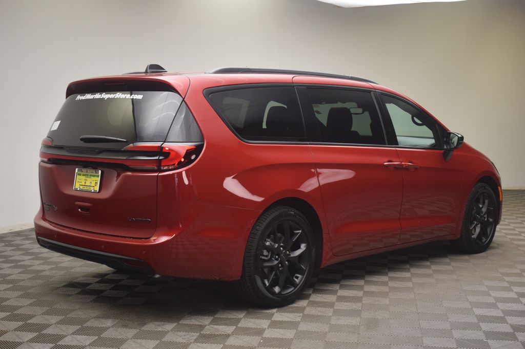 new 2027 Chrysler Pacifica car, priced at $52,162