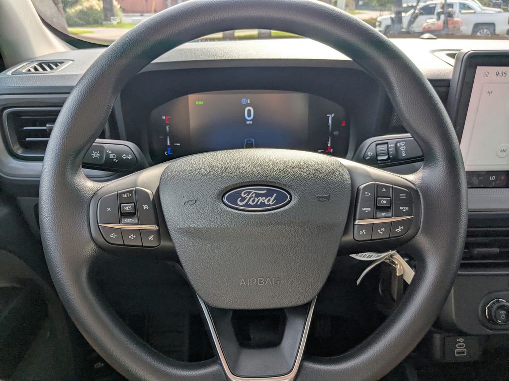 2025 Ford Maverick XL