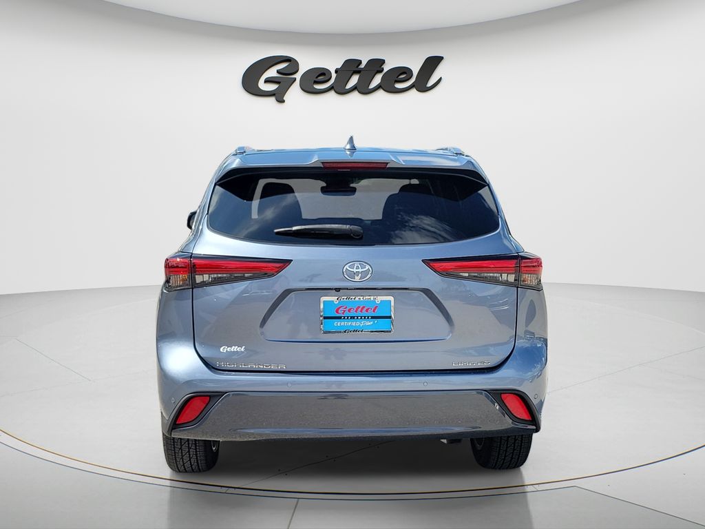 Used 2023  Toyota Limited image 6