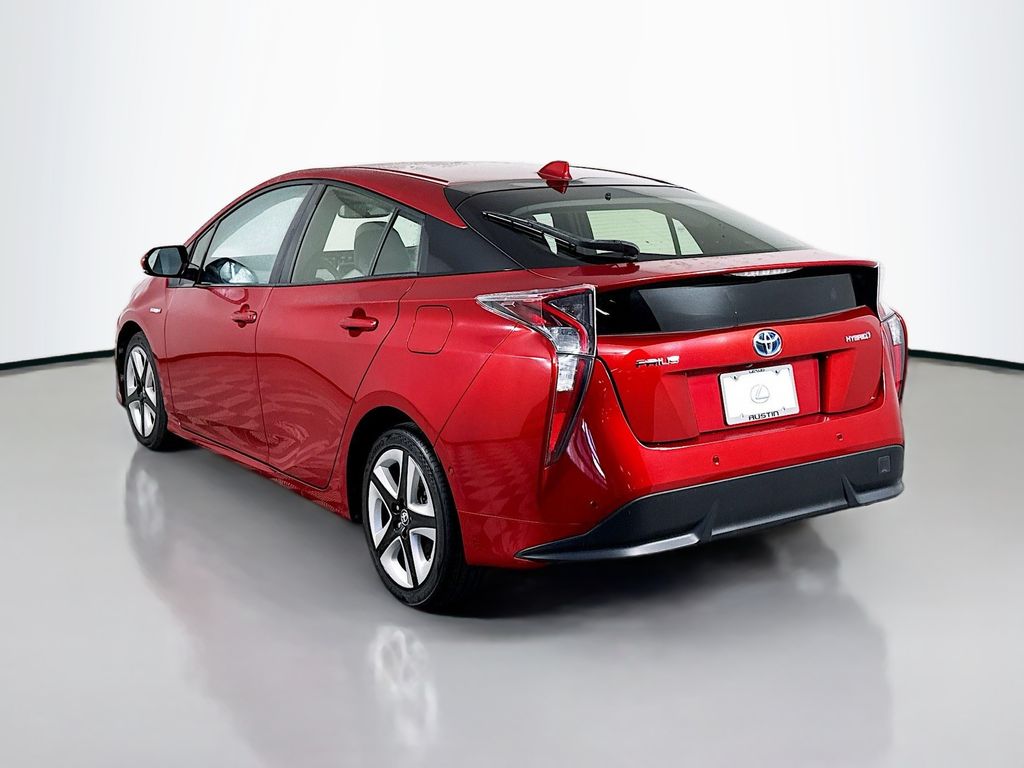 Thumbnail: 2016 Toyota Prius - 7