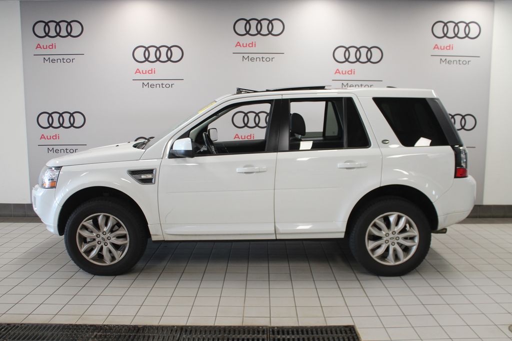 Thumbnail: 2014 Land Rover LR2 - 3