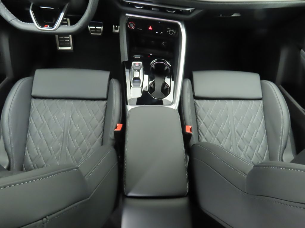 Thumbnail: 2025 Audi SQ5 - 18