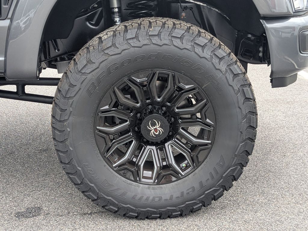 2026 Ford F-250 Super Duty Black Widow