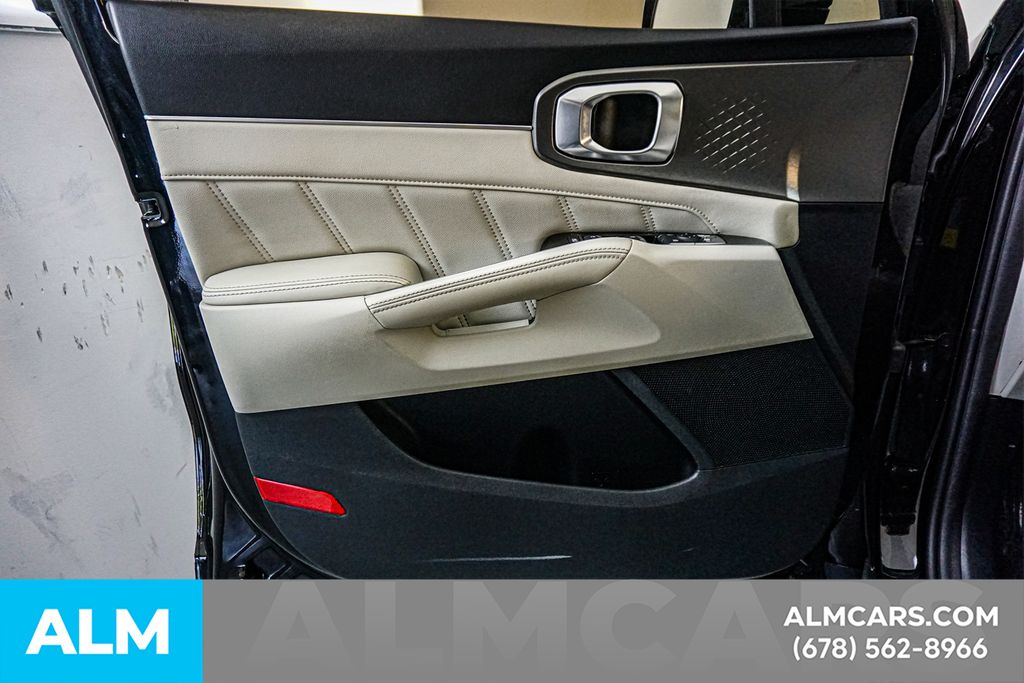 Used 2022 Black Kia SX image 51
