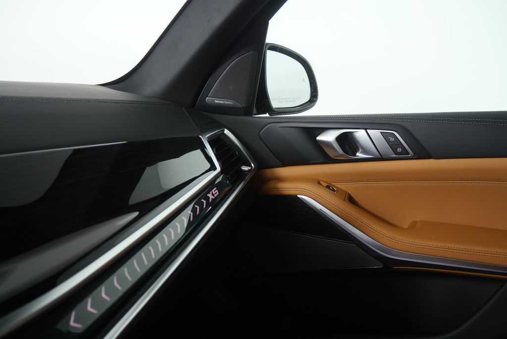 Thumbnail: 2026 BMW X5 - 24