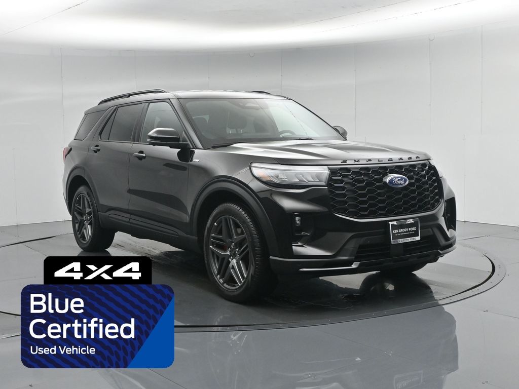 2025 Ford Explorer ST-Line AWD