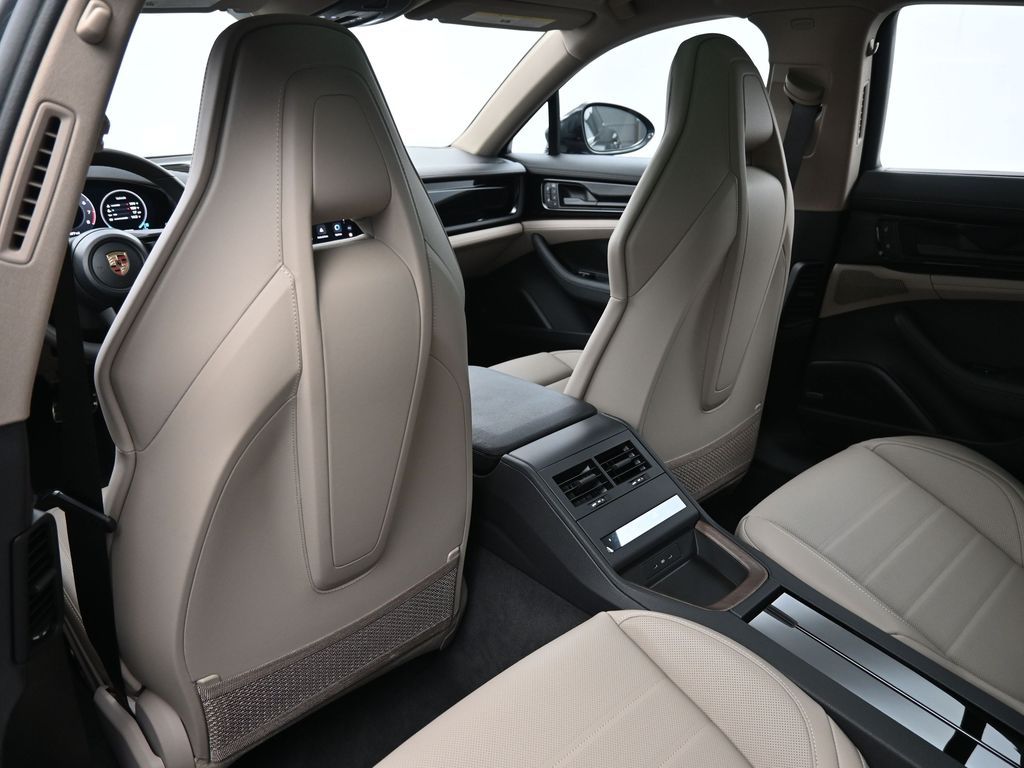 2025 Porsche Panamera Base - Photo 8