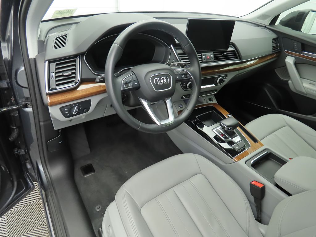 2022 Audi Q5 e Premium 9